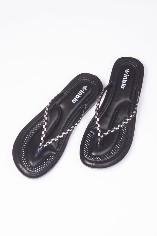 Stylish and Comfortable Women's Flat Slippers: Explore the Latest Designs - 072